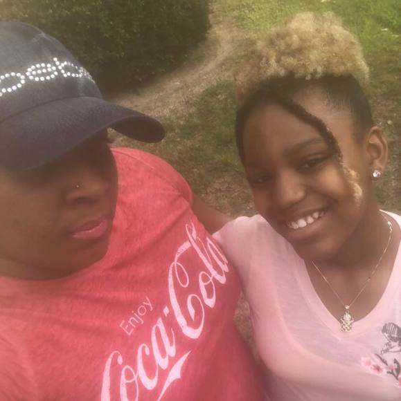 Meet your Posher, Theair - Picture 1 of 1